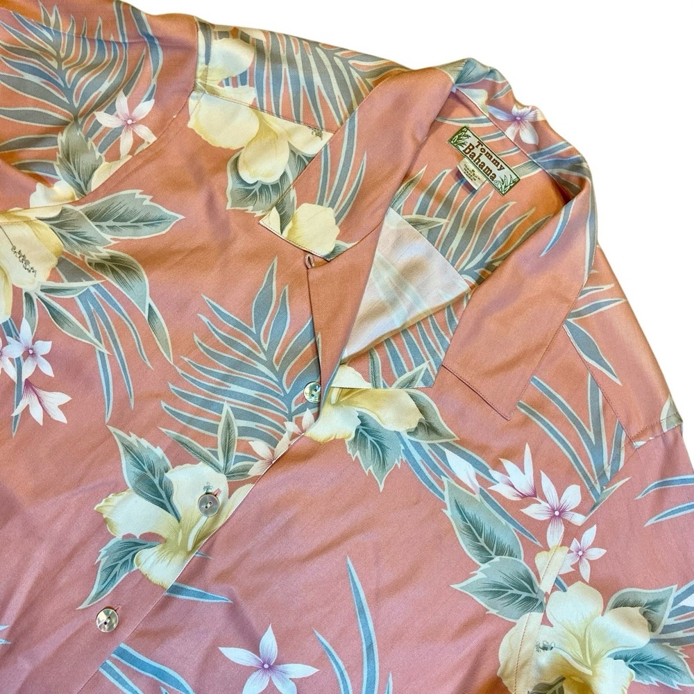 TOMMY BAHAMA Women's 100% Silk Hawaiian Shirt S Tropical Floral Peach